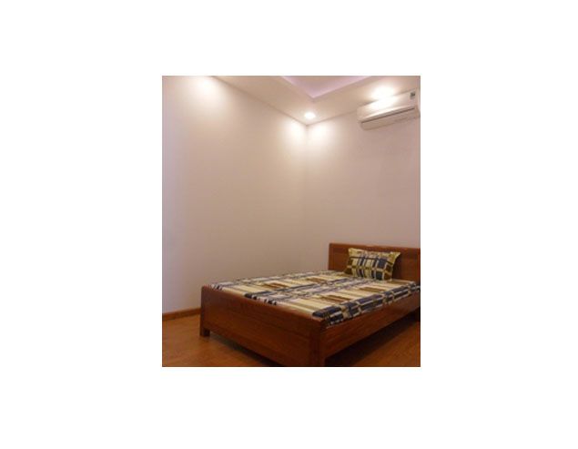 Bright apartment with 3 bedroom for lease in 18T1 Trung Hoa Nhan Chinh, Cau Giay, Hanoi 5