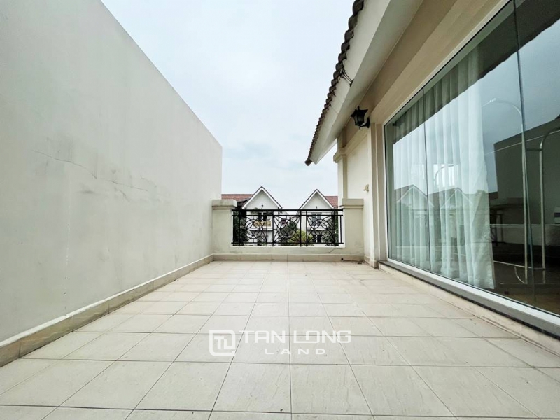 Charming twin house to rent in Vinhomes Riverside urban 21