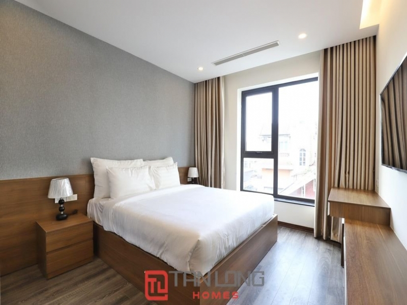Charming well 02 bedroom apartment for rent in Tay Ho street 14