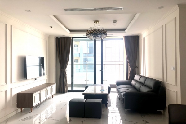 Charming well 3 bedroom apartment for sale on the high floor in Sunshine city