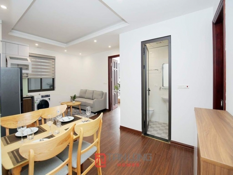 City view and luxurious 2 bedroom in Yen Phu street for lease. 1