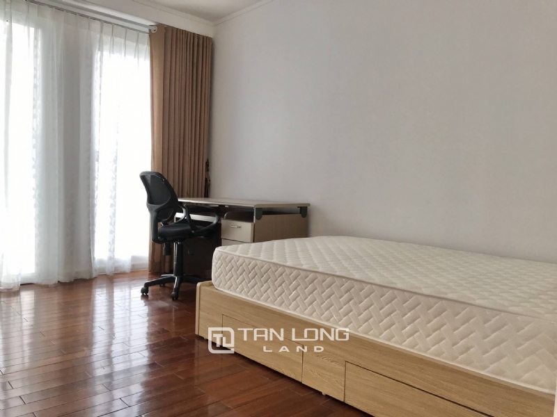 Classic 267sq.m apartment for rent in L2 Ciputra, overlooking the golf course 14