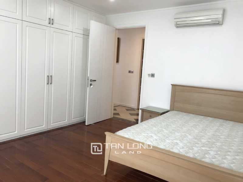 Classic 267sq.m apartment for rent in L2 Ciputra, overlooking the golf course 17