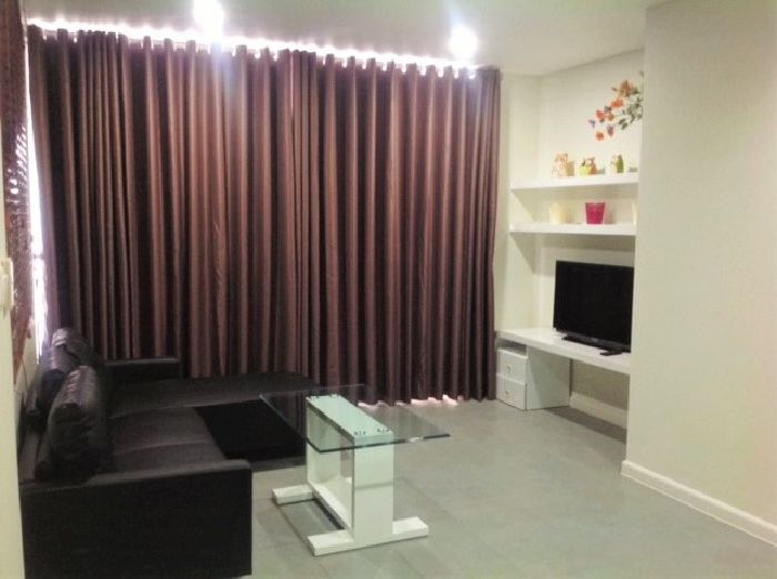 Classical 1 bedroom apartment for rent in Watermark, Lac Long Quan str, Tay Ho dist