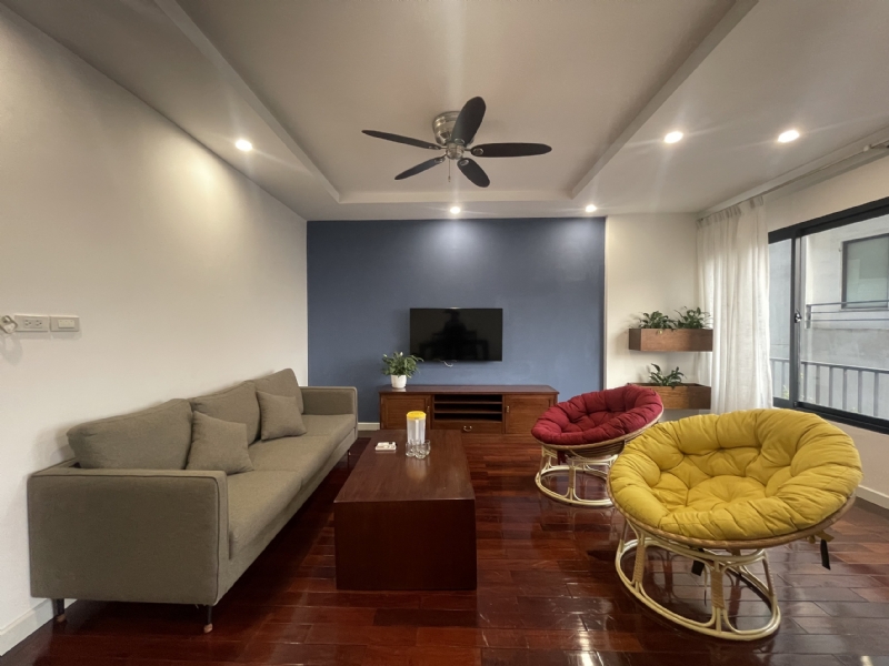 Colorful serviced apartment for rent on To Ngoc Van St Tay Ho 4