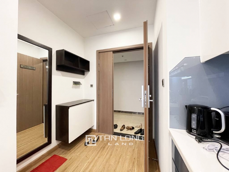 Cozy 1 - bedroom apartment for rent in Vinhomes Metropolis 4