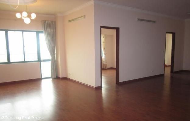 Cozy 3 bedroom apartment for rent in Song Hong Park View Tower, Thai Ha, Dong Da, Hanoi 1