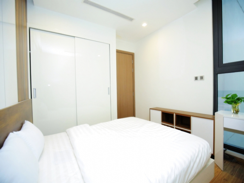 Delightful apartment for rent in Vinhomes Metropolis Ba Dinh 10