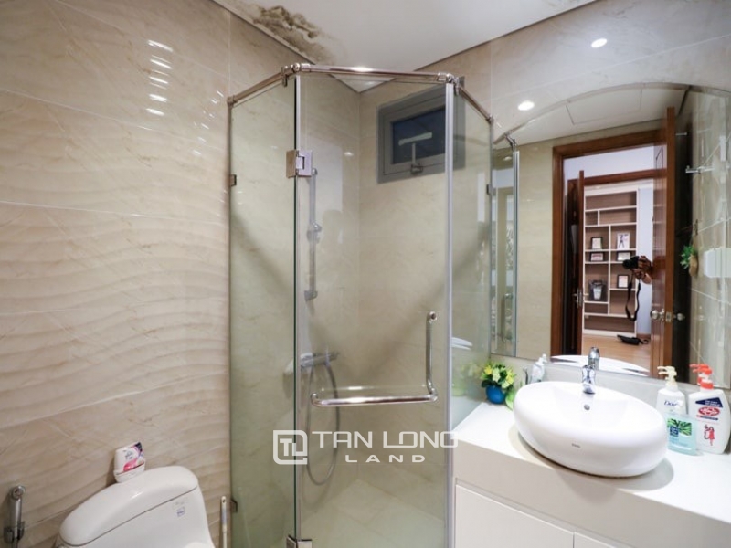 Elegant 2 bedroom apartment for rent in P5, Park Hill Times City 7