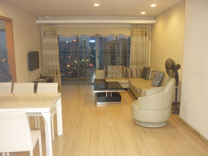 Elegant 2 bedrooms apartment for lease in Sky City, Lang Ha street