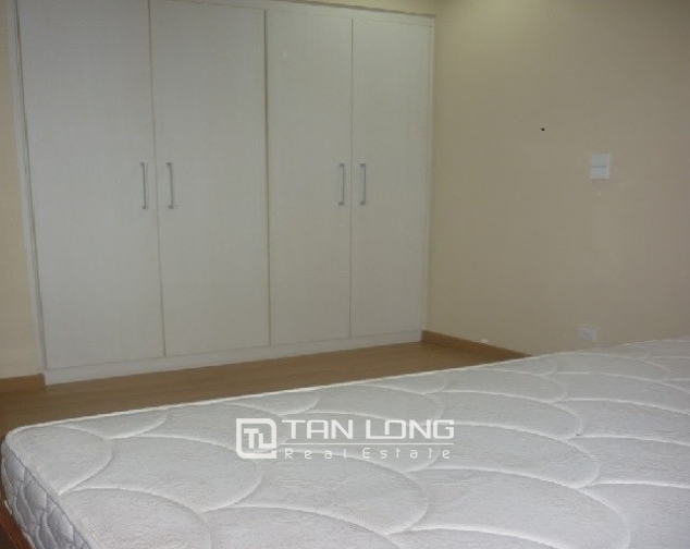 Elegant 2 bedrooms apartment for lease in Sky City, Lang Ha street 9