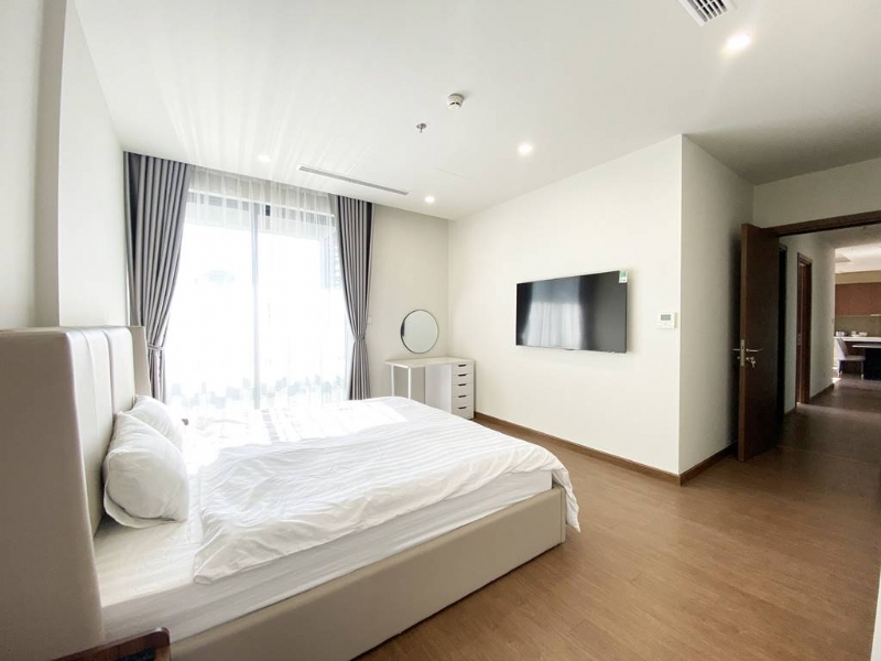 Elegant 3 bedrooms in The Matrix One Le Quang Dao for rent 6