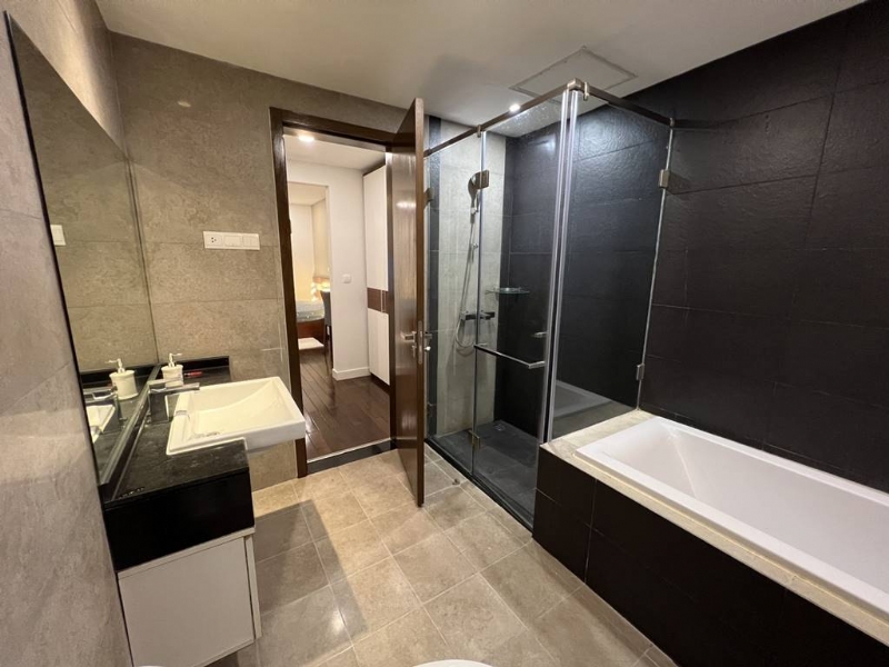 Elegant 3BDs apartment in Lancaster Hanoi to rent 17