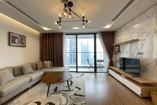 Elegant apartment for rent in M3 building, Vinhomes Metropolis Lieu Giai