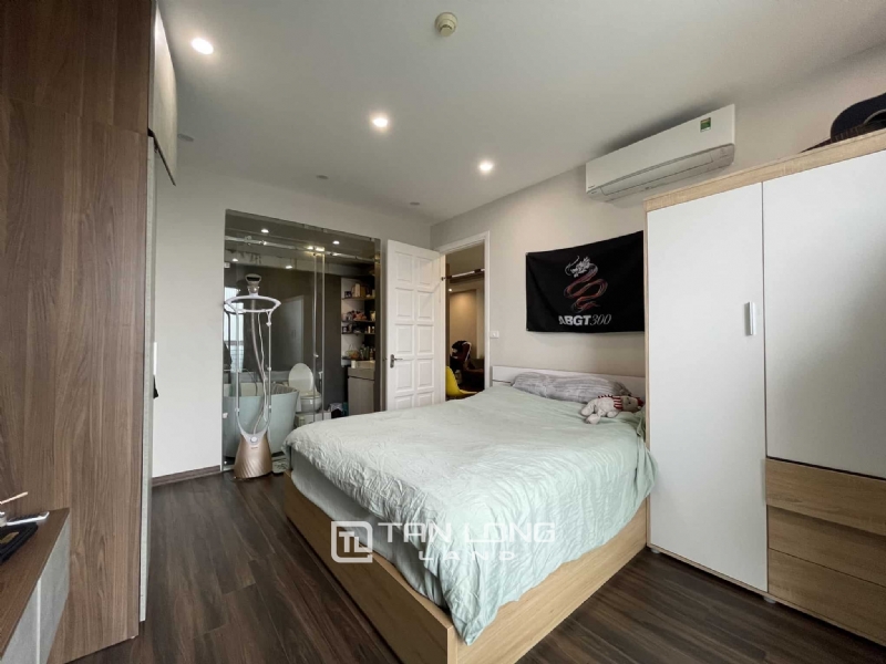 Excellent 123sqm apartment for rent in E5 Ciputra 13