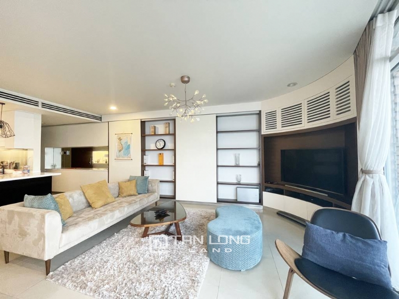 Fantastic lake - view 3BRs apartment for rent in Watermark Tay Ho 1