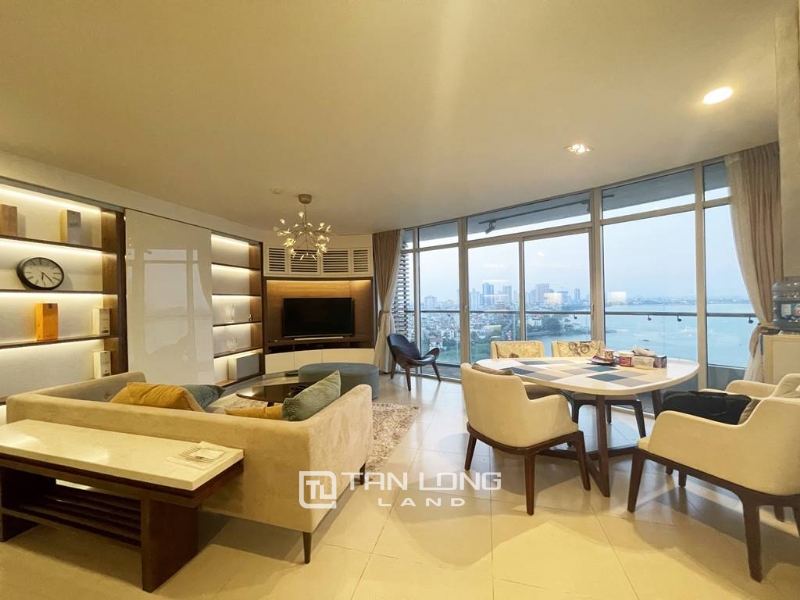 Fantastic lake - view 3BRs apartment for rent in Watermark Tay Ho 3