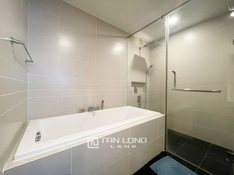 Fantastic lake - view 3BRs apartment for rent in Watermark Tay Ho 16