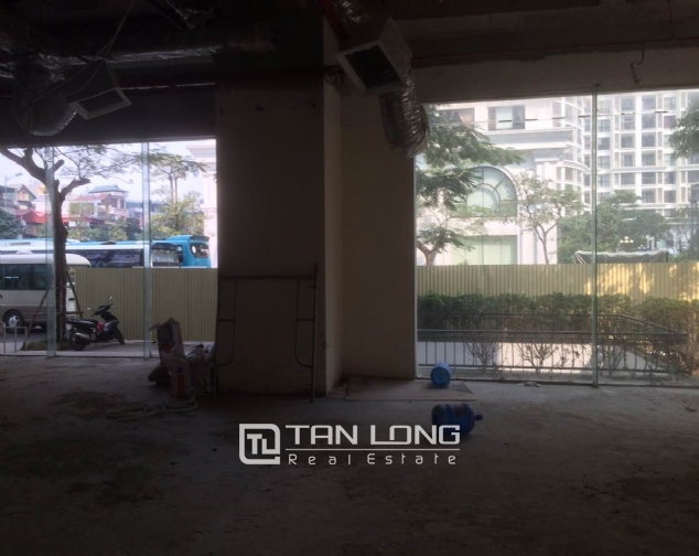 Fist floor in Royal City in Thanh Xuan dist, Hanoi for lease 4