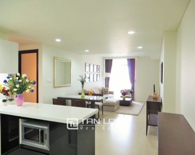 Fully decorated 2 bedroom flat for rent in Watermark, Lac Long Quan str, Tay Ho dist 1