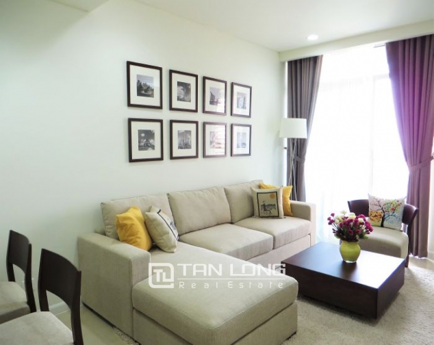 Fully decorated 2 bedroom flat for rent in Watermark, Lac Long Quan str, Tay Ho dist 4