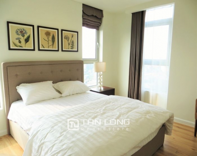 Fully decorated 2 bedroom flat for rent in Watermark, Lac Long Quan str, Tay Ho dist 10