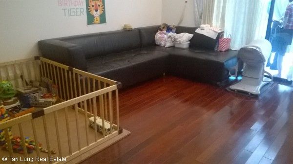 Fully equipped 2 bedroom apartment for rent in Vincom Center, Mai Hac De str, $2000/month 1