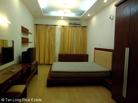 fully equipped 3 bedrooms for rent in TRung Hoa Nhan Chinh 3