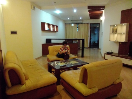 fully equipped 3 bedrooms for rent in TRung Hoa Nhan Chinh