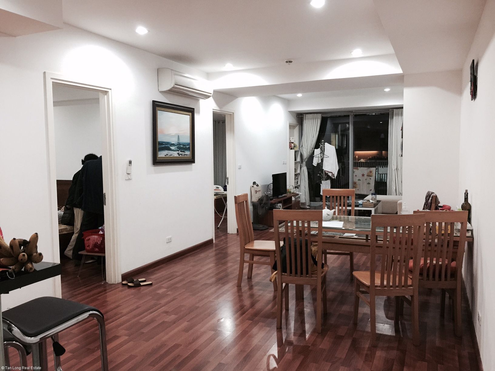 Fully furnished 2 bedroom apartment for rent in Mipec Tower, Dong Da district 1