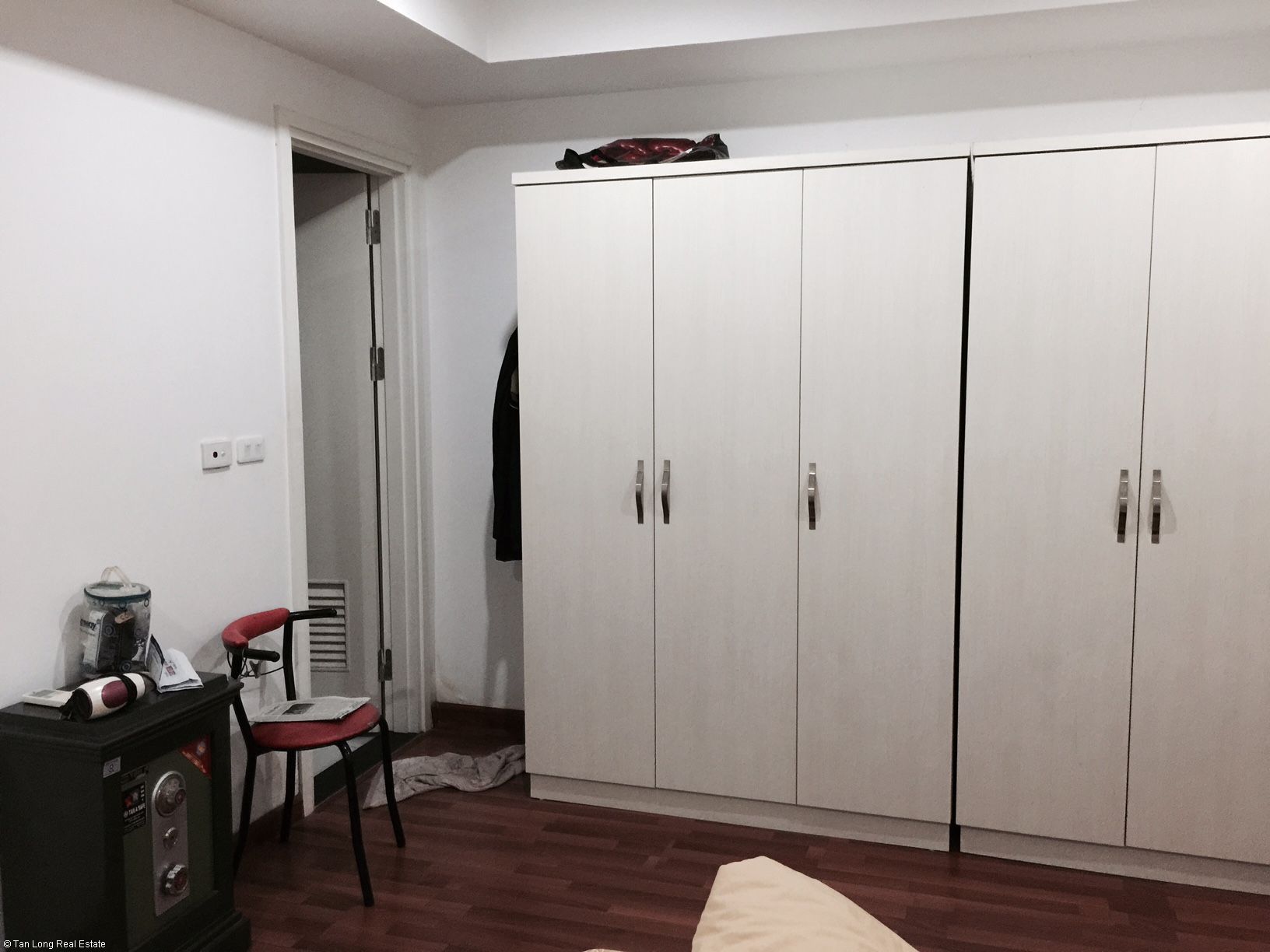 Fully furnished 2 bedroom apartment for rent in Mipec Tower, Dong Da district 4