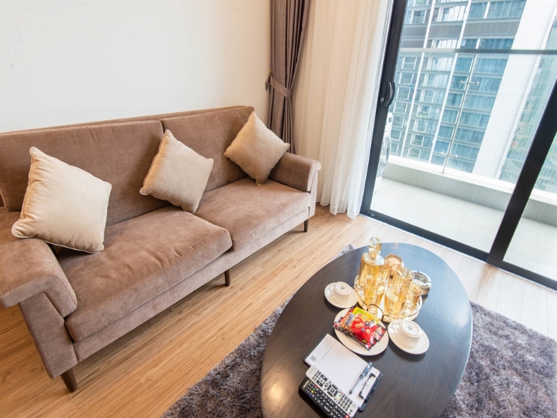 Fully furnished 2-bedroom apartment for rent in Vinhomes Metrolist Ba Dinh 4