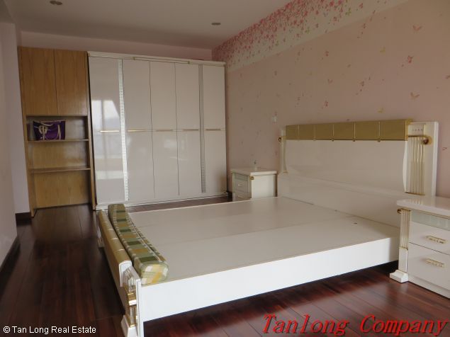 Fully furnished 3 bedroom apartment to lease in 25T2, Trung Hoa Nhan Chinh, Cau Giay, Hanoi 10