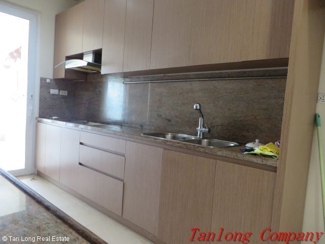 Fully furnished 3 bedroom apartment to lease in 25T2, Trung Hoa Nhan Chinh, Cau Giay, Hanoi 6