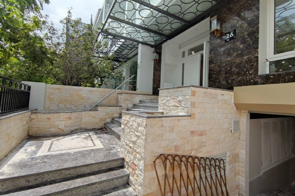Fully furnished villa for rent in K4 Ciputra