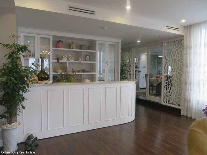 Furnished 3 bedroom apartment for rent in Lancaster, Ba Dinh district, Hanoi. 7