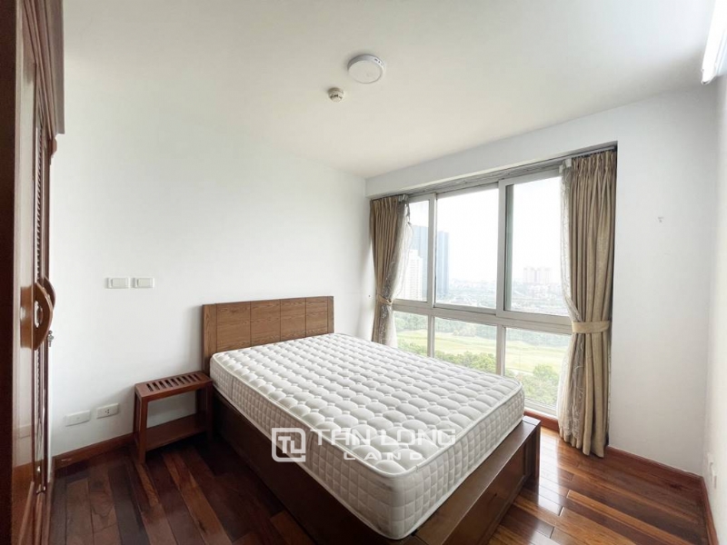 Giant 182M2 apartment for rent in P2 Ciputra 15