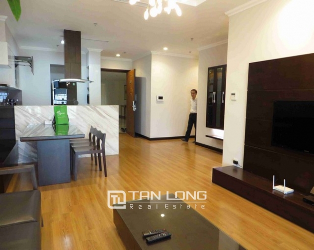 Glamorous condominium in Vinhome Nguyen Chi Thanh , Hanoi for lease 4