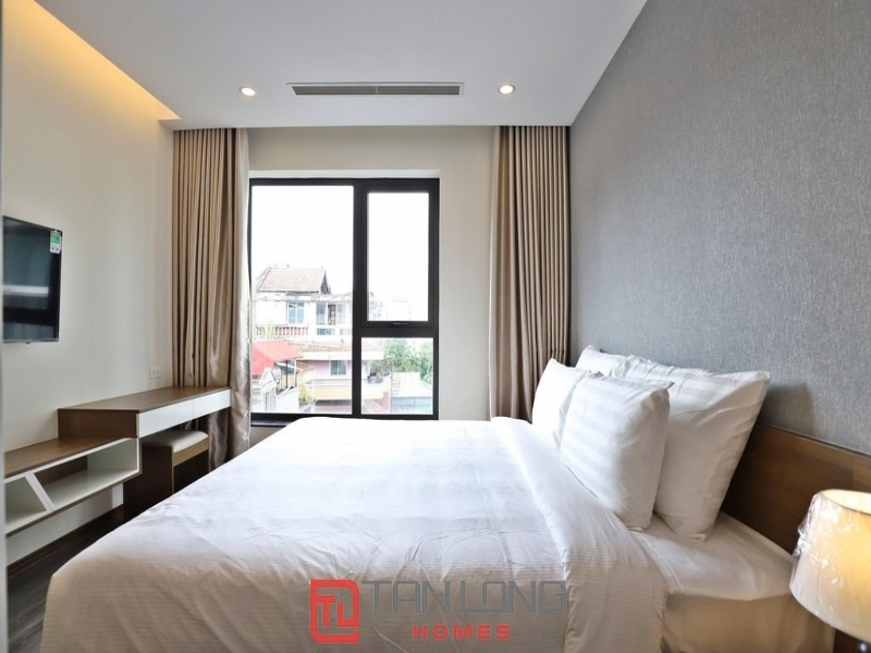 Glamorously 02 bedroom apartment for rent in Tay Ho street 12
