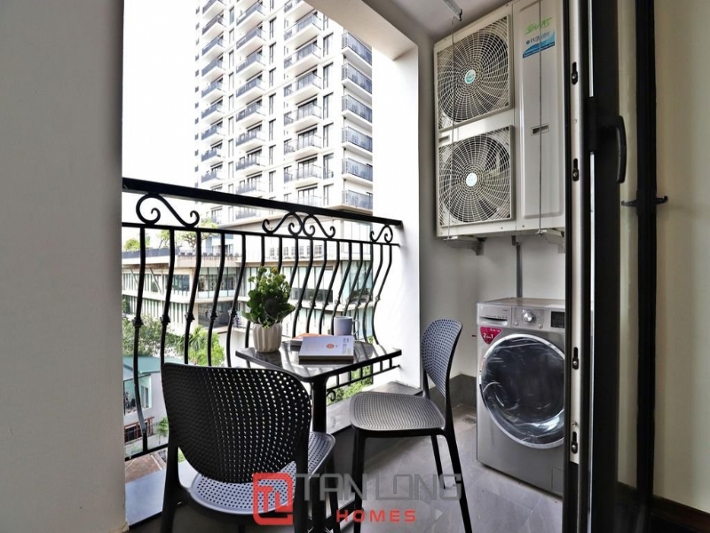 Glamorously 02 bedroom apartment for rent in Tay Ho street 9