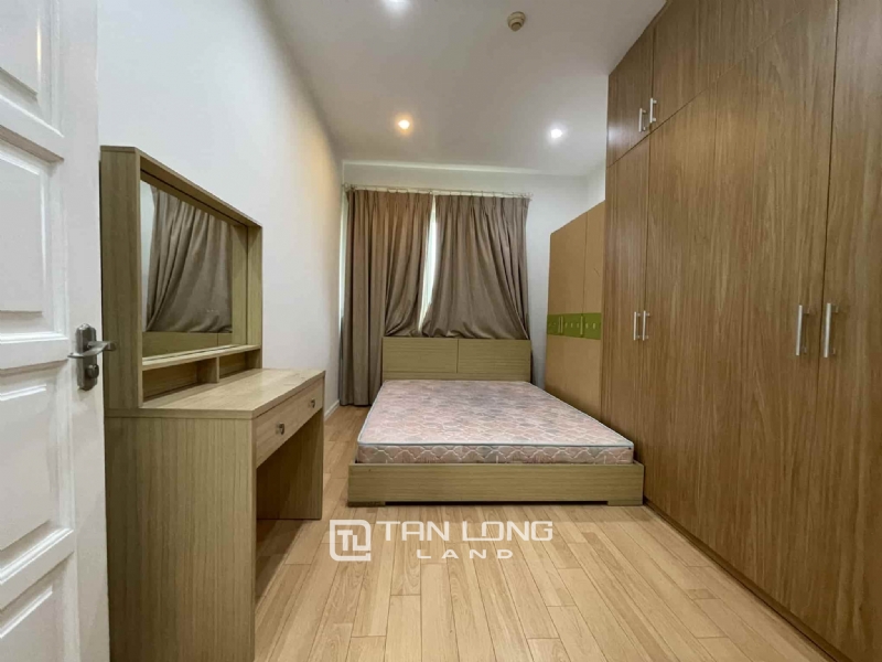 Good 4-bedroom apartment for rent in G3 Ciputra 17