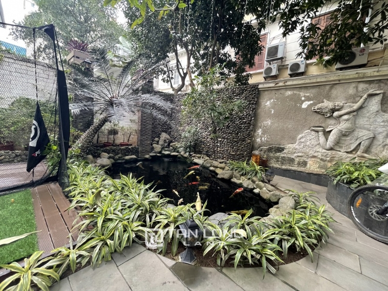 Gorgeous semi-detached house in Ciputra for rent 6