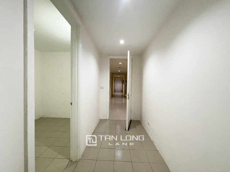 Grand 182 SQM apartment for rent in P2 Ciputra for no option 21