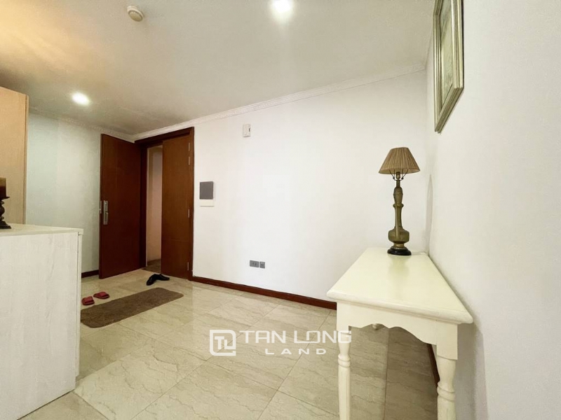 Great 154M2 apartment for lease in L3 Ciputra 9