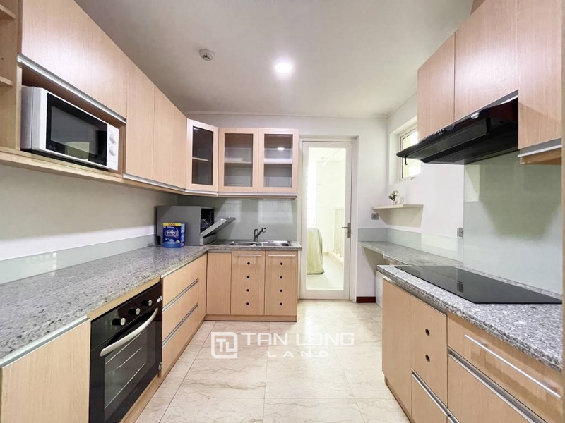 Great 154M2 apartment for lease in L3 Ciputra 12