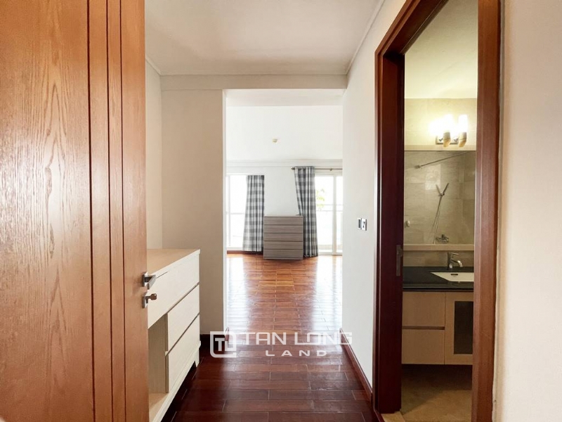 Great 154M2 apartment for lease in L3 Ciputra 19