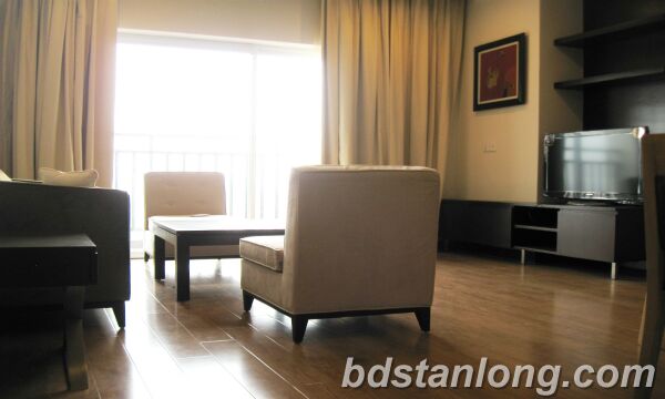 Hanoi apartment with 2 bedrooms for rent at Hoa Binh Green.
