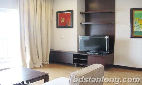 Hanoi apartment with 2 bedrooms for rent at Hoa Binh Green. 2
