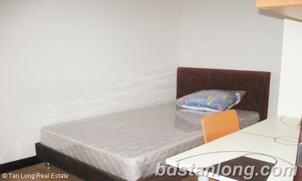 Hanoi apartment with 2 bedrooms for rent at Hoa Binh Green. 4