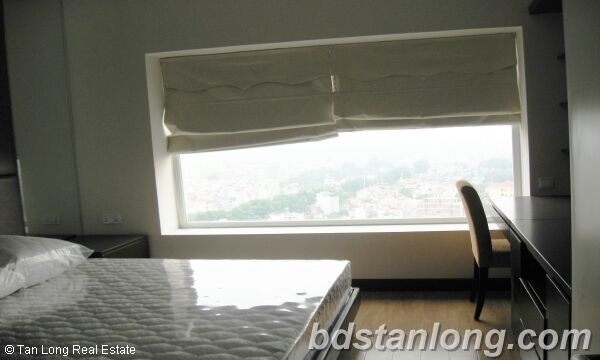Hanoi apartment with 2 bedrooms for rent at Hoa Binh Green. 6